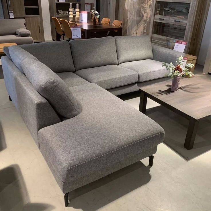 شركة قصر روفان لتنجيد وتفصيل جميع الموديلات