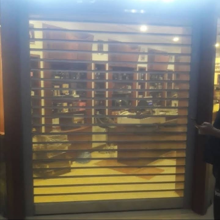 صيانه وتوريد وتركيب جميع انواع الابواب الاتوماتيكةرولينج شتر والومنيوم